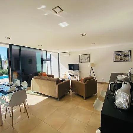 Luis With Heated Swimming Pool Holiday home *